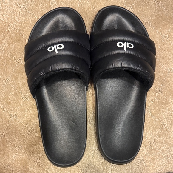 ALO Yoga cloud Slippers/slides - Picture 5 of 5